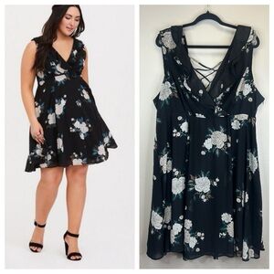Torrid 20 Black Floral Mini Dress Chiffon Wedding Valentines Day Date Night EUC